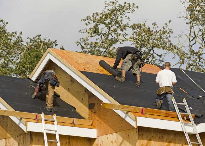 Professional roofers in Deerfield Beach